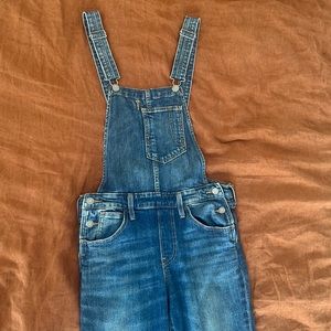 LEVIS OVERALLS SIZE M